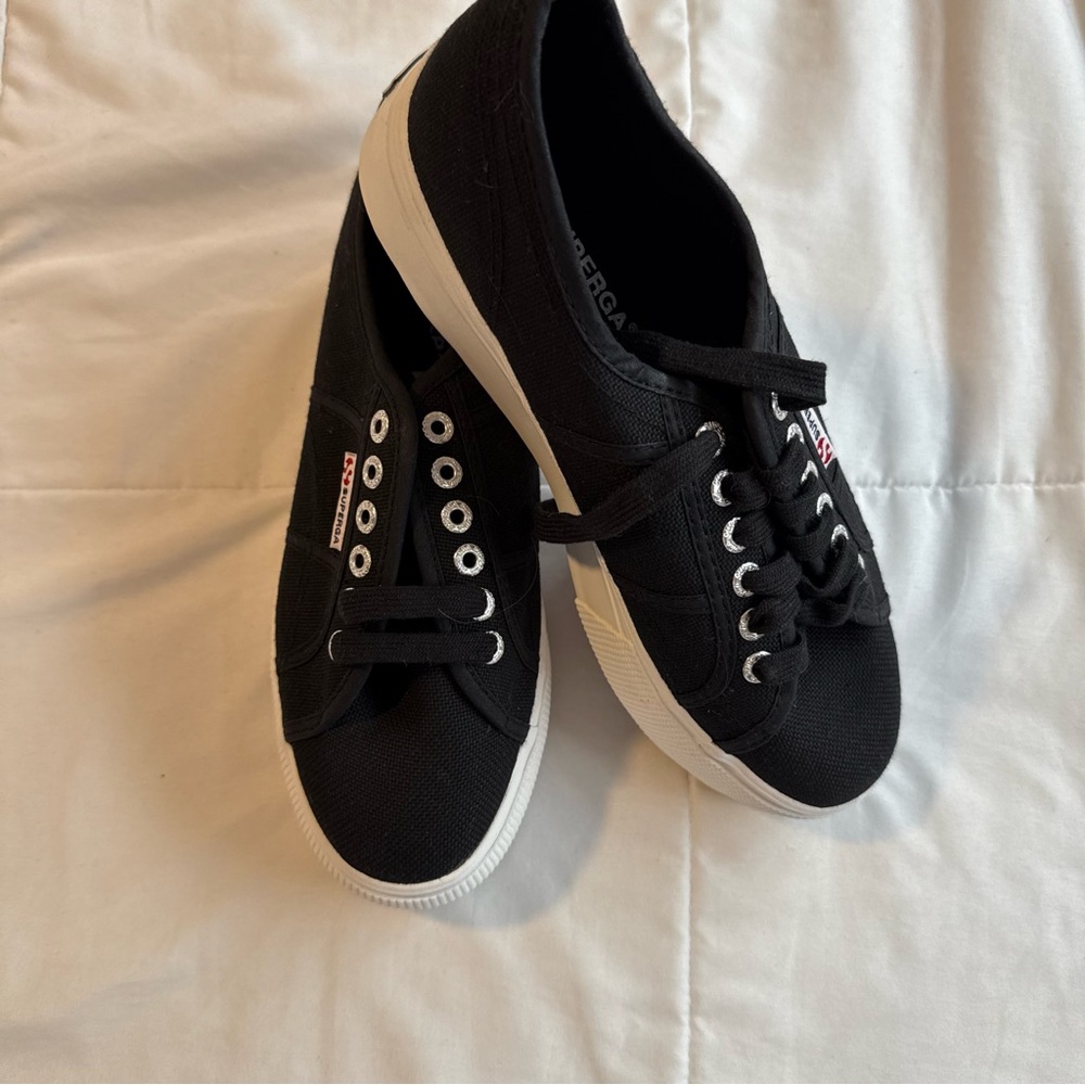 Women’s Superga Platform Sneaker’s 2790A‎ COTW, White, Size 8.5, New In Box